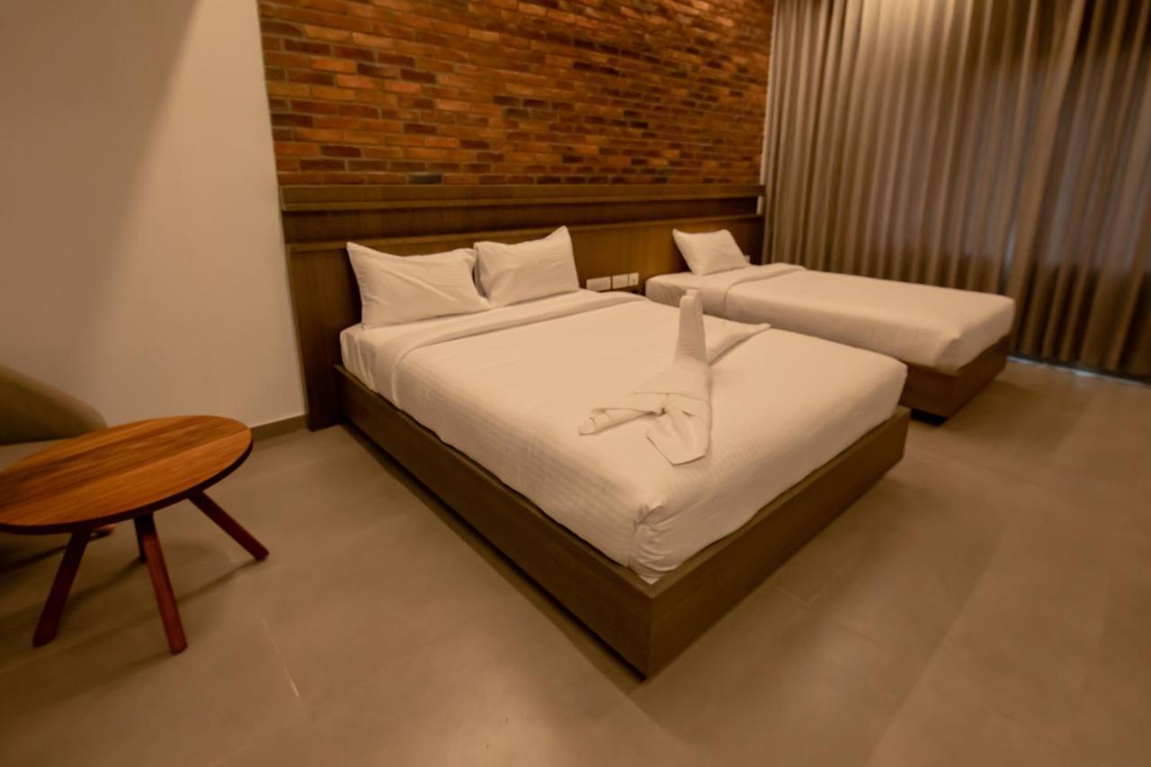 Hotel Rathna Residency - Near Us Consulate Chennai Zewnętrze zdjęcie