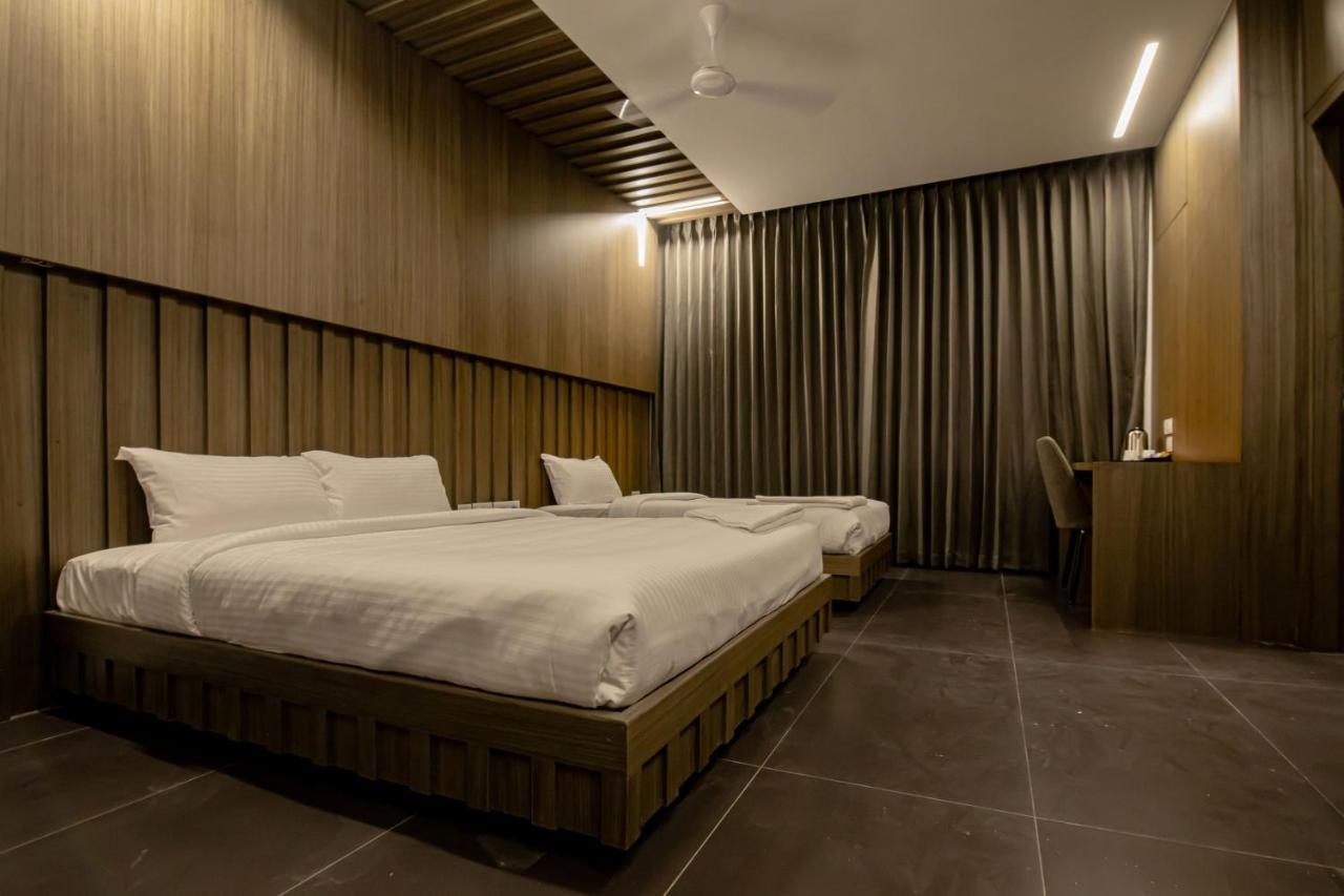Hotel Rathna Residency - Near Us Consulate Chennai Zewnętrze zdjęcie