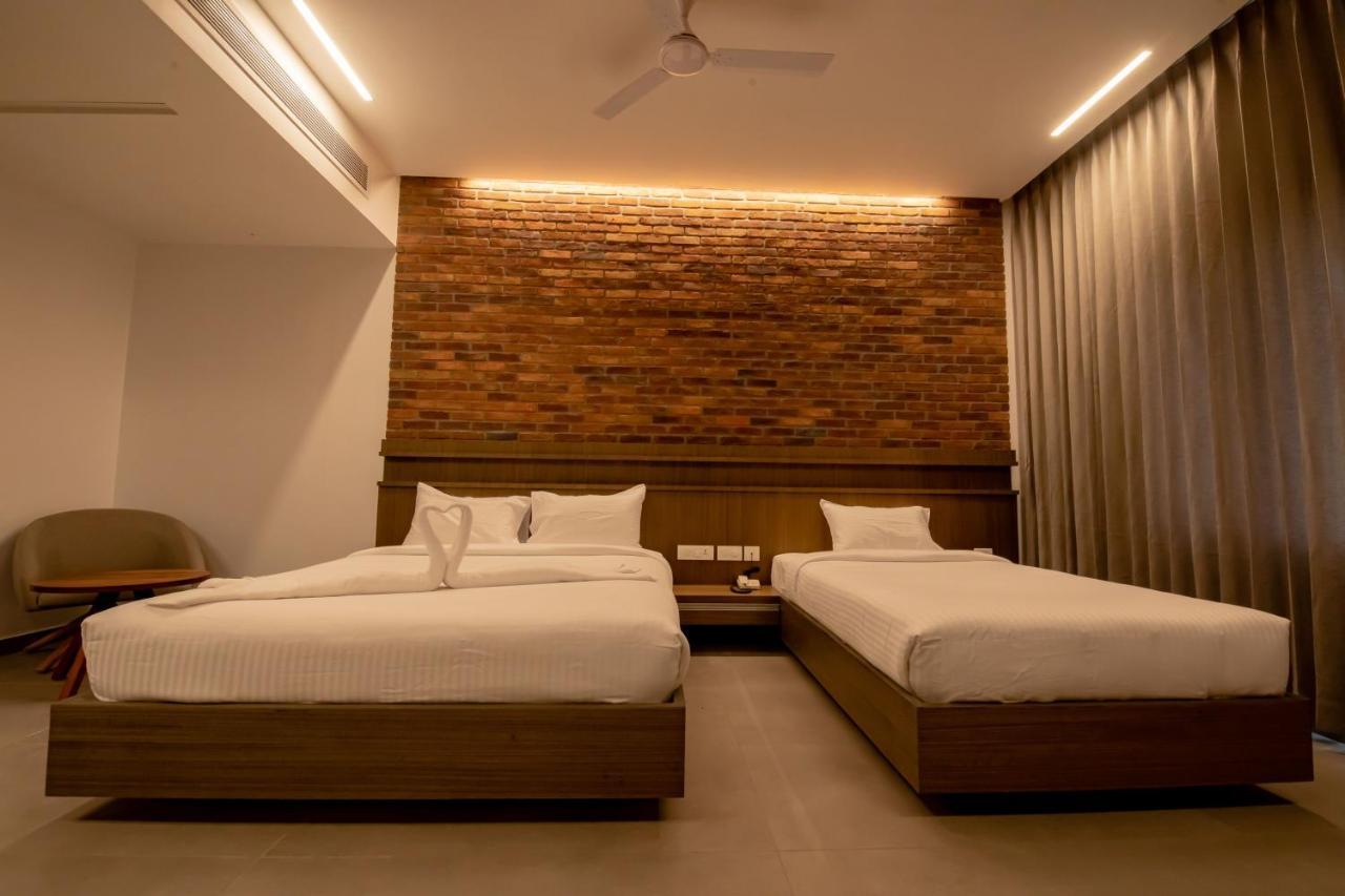 Hotel Rathna Residency - Near Us Consulate Chennai Zewnętrze zdjęcie