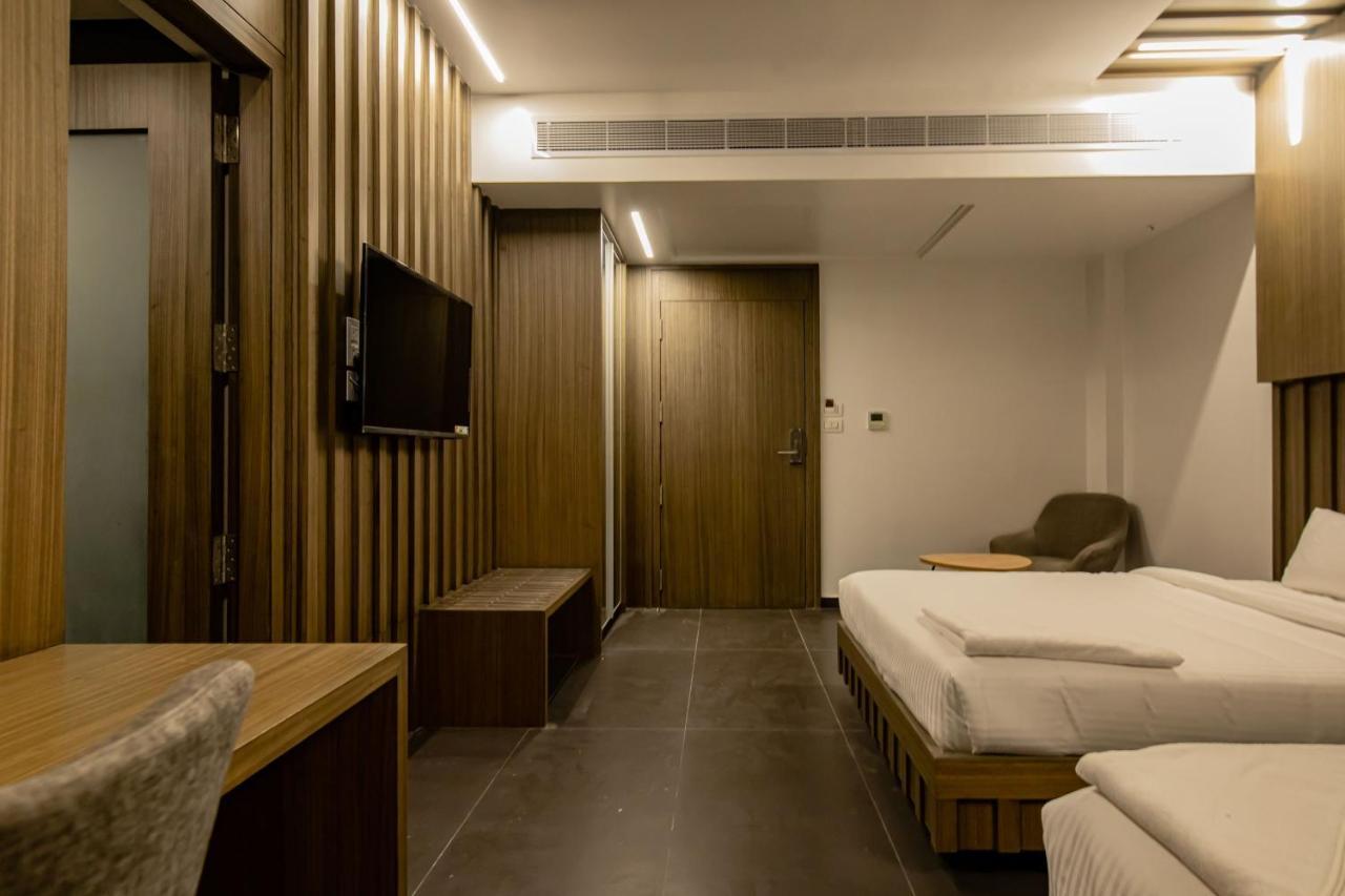 Hotel Rathna Residency - Near Us Consulate Chennai Zewnętrze zdjęcie