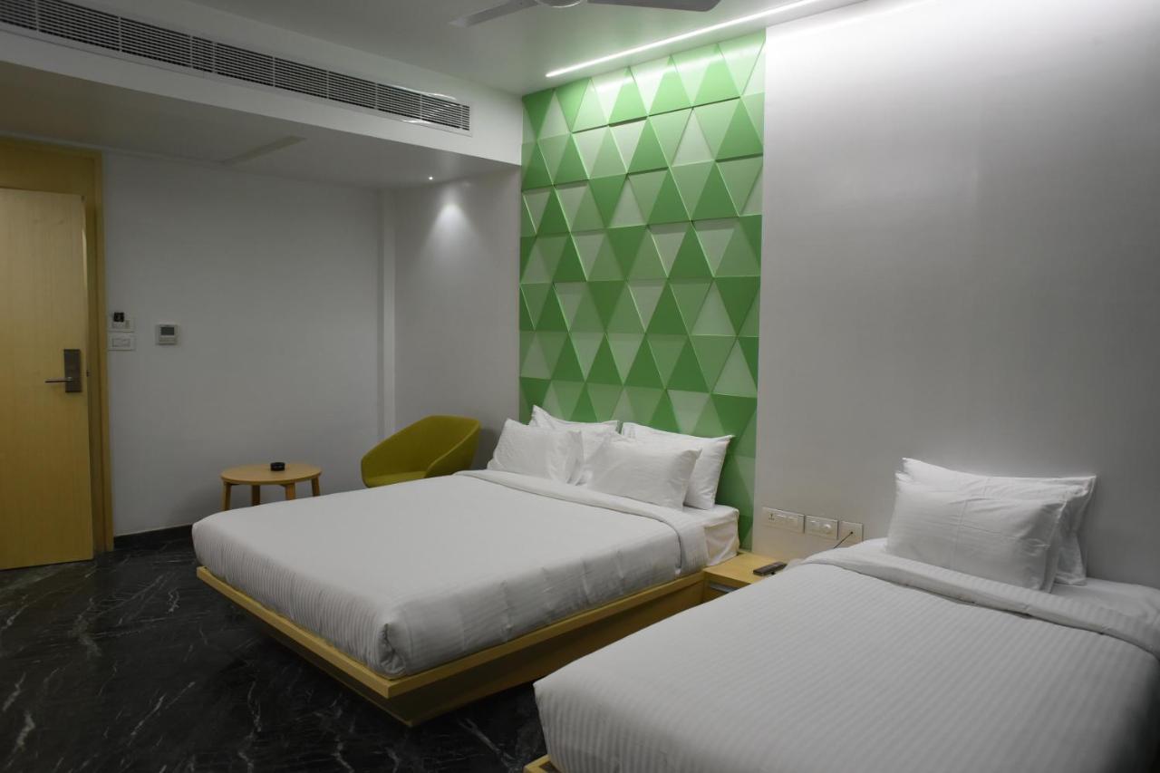 Hotel Rathna Residency - Near Us Consulate Chennai Zewnętrze zdjęcie