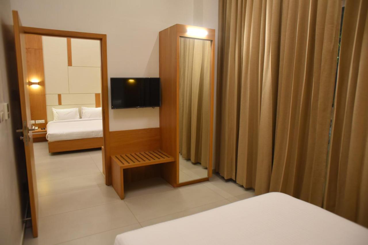 Hotel Rathna Residency - Near Us Consulate Chennai Zewnętrze zdjęcie