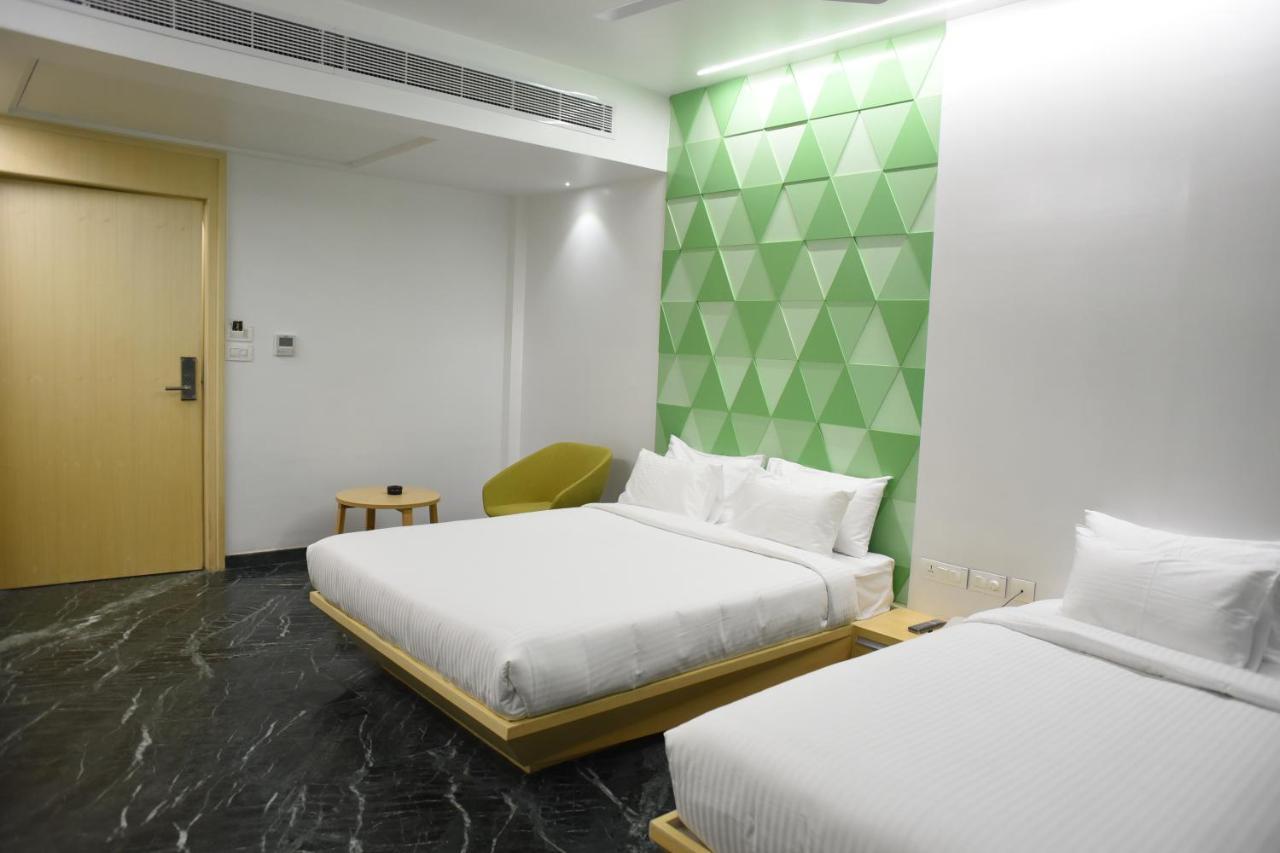 Hotel Rathna Residency - Near Us Consulate Chennai Zewnętrze zdjęcie